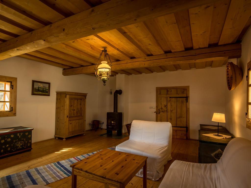 Drevenica Traditional Cottage Old Centre Зуберець Номер фото